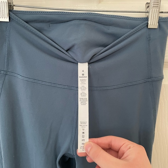 Lululemon Melodic Movement 7/8 Tight 25" Cutout Legging Size 4 - Picture 6 of 8